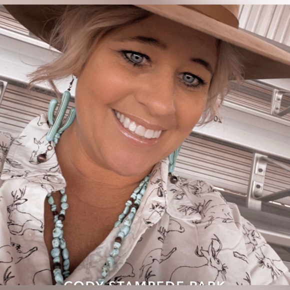 Meet your Posher, Summer - Picture 1 of 2